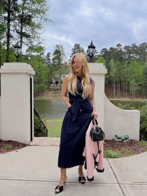 Image post by @alexiacelebrity on Instagram
