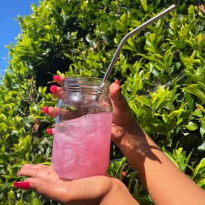 Image post by @drinkwonderdust on Instagram