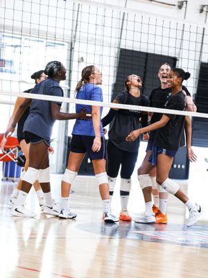Image post by @usavwnt on Instagram