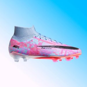 Image post by @soccerdotcom on Instagram
