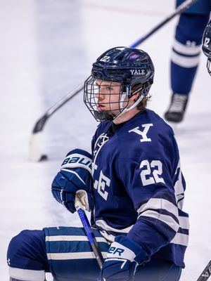 Image post by @yalemhockey on Instagram