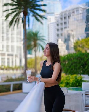 Image post by @mo_miami on Instagram