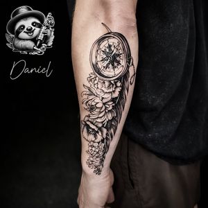 Image post by @whitesloth.tattoo on Instagram