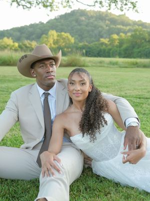 Image post by @vowdweddings on Instagram
