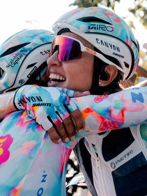 Image post by @wmncycling on Instagram
