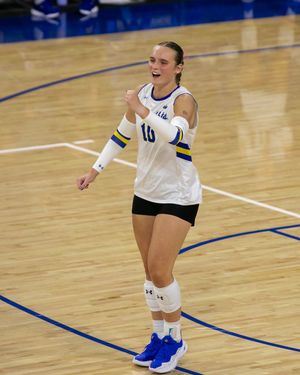 Image post by @thesummitleague on Instagram