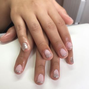 Image post by @nestanails on Instagram