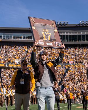 Image post by @wyoathletics on Instagram