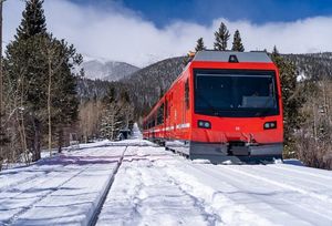 Image post by @visitpikespeak on Instagram