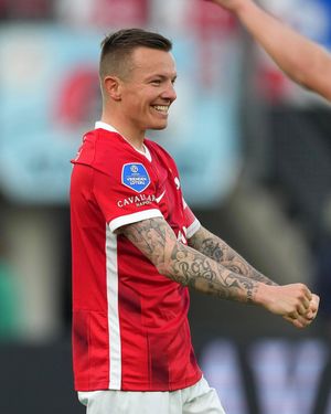 Image post by @azalkmaar on Instagram