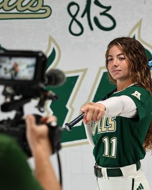 Image post by @usfsoftball on Instagram