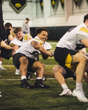 Image post by @HawkeyeFootball on Twitter