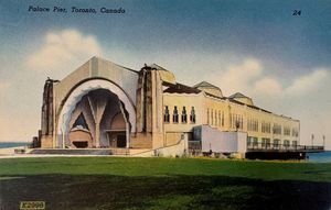 Image post by @toronto_archives on Instagram