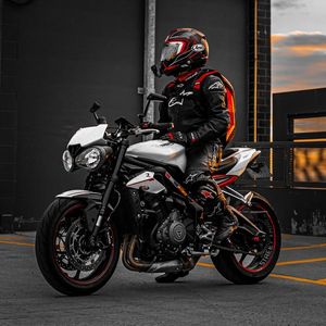 Image post by @wolfridesbikesWRB on Facebook