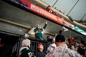 Image post by @gophermhockey on Instagram
