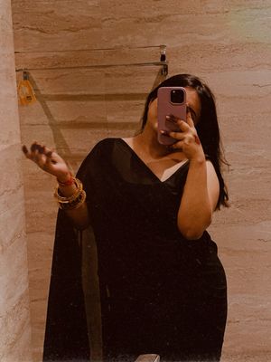 Image post by @simran__dhameja on Instagram