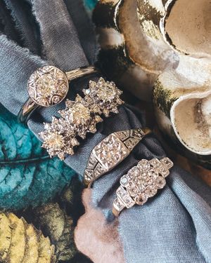 Image post by @maejeanvintage on Instagram