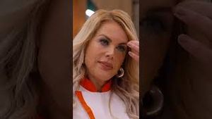 Video post by @telemundo on YouTube