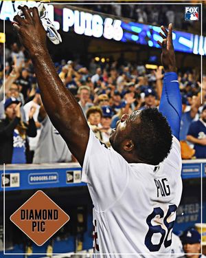 Image post by @mlbonfox on Instagram