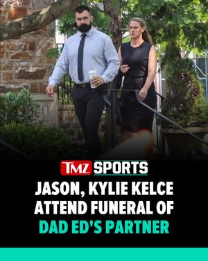 Image post by @tmz_tv on Instagram