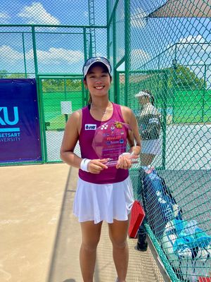 Image post by @ou_wtennis on Instagram