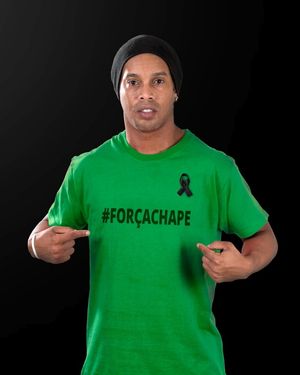 Image post by @ronaldinho on Instagram
