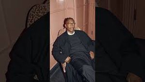 Video post by @hollywoodreporter on YouTube