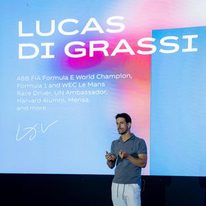 Image post by @lucasdigrassi on Instagram