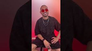 Video post by @telemundo on YouTube