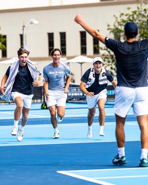 Image post by @usd_tennis on Instagram