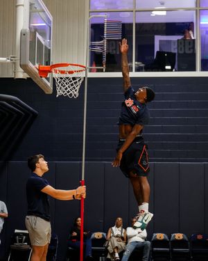 Image post by @auburnmbb on Instagram