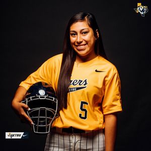 Image post by @etbu_softball on Instagram