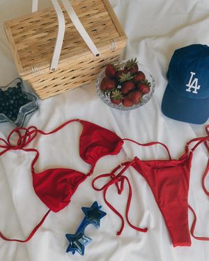 Image post by @hennyswimwear on Instagram