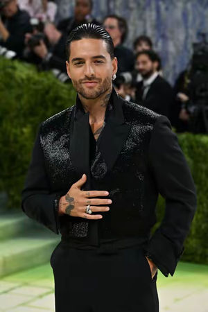 Image post by @vogueitalia on TikTok