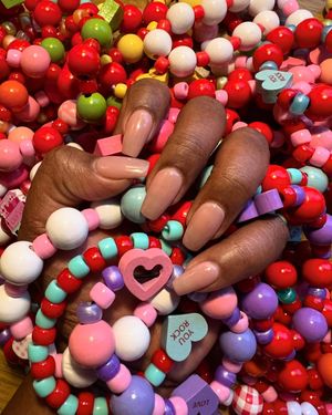 Image post by @dulcesloan on Instagram