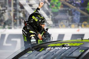 Image post by @TeamHendrick on Twitter