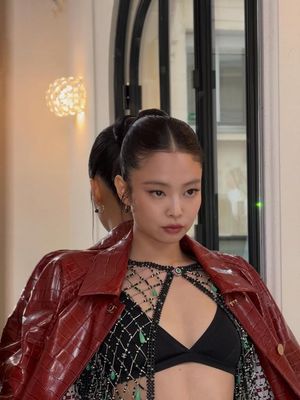 Image post by @ellemenhk on Instagram