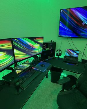 Image post by @razer on Instagram