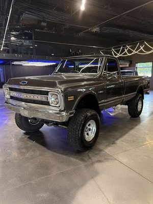 Image post by @barrett_jackson on Instagram