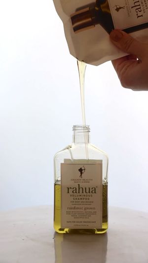 Video post by @RahuaBeauty on Facebook