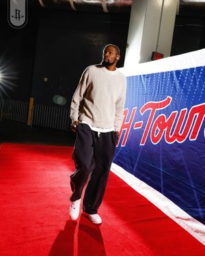 Image post by @HoustonRockets on Twitter