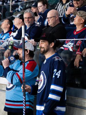 Image post by @nhljets on Instagram