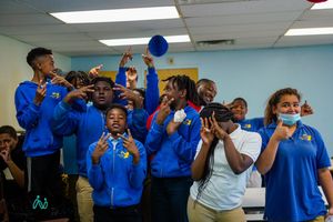 Image post by @blue_coats on Twitter