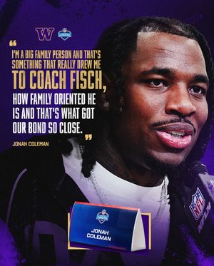 Image post by @uw_football on Instagram