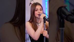 Video post by @universalmusicromania on YouTube