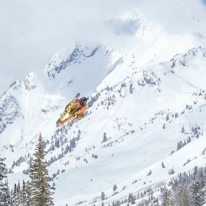 Image post by @j_skis on Instagram