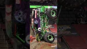 Video post by @monstertruckdaily on YouTube