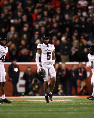 Image post by @gobearcatsfb on Instagram