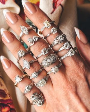 Image post by @maejeanvintage on Instagram