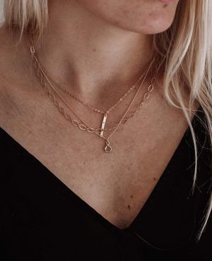 Image post by @juliaszendreijewelry on Instagram